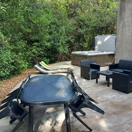 Duplex Le Philandra - Jacuzzi- 2 Chambres Monteils (Gard) Exterior foto