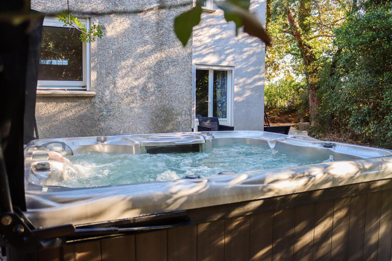 Duplex Le Philandra - Jacuzzi- 2 Chambres Monteils (Gard) Exterior foto