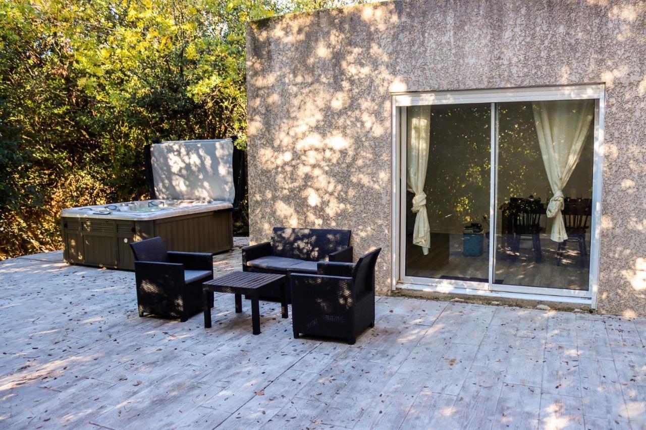 Duplex Le Philandra - Jacuzzi- 2 Chambres Monteils (Gard) Exterior foto