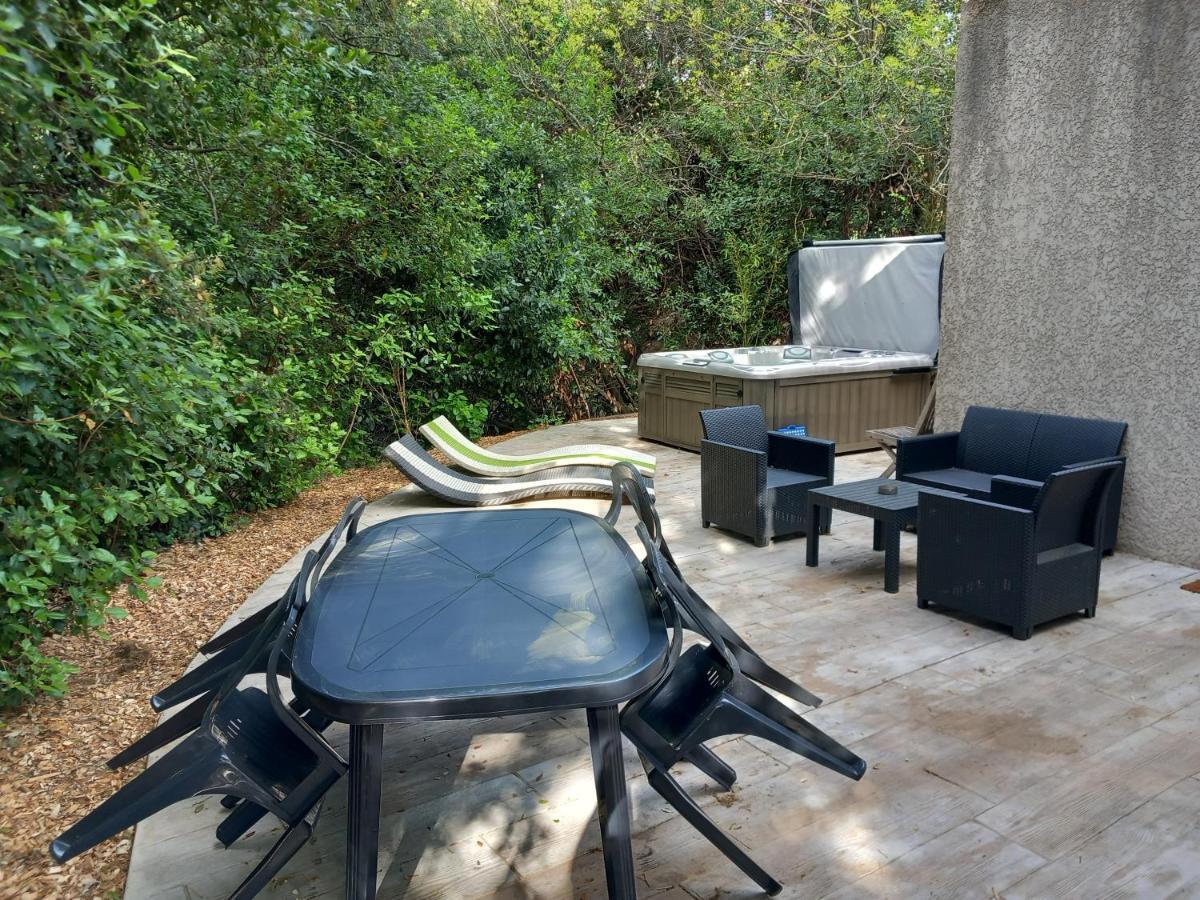 Duplex Le Philandra - Jacuzzi- 2 Chambres Monteils (Gard) Exterior foto