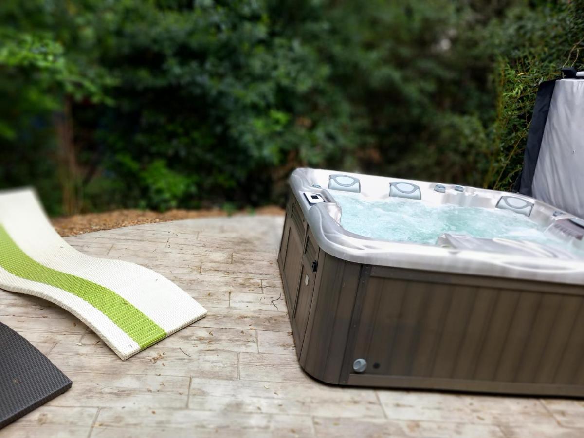 Duplex Le Philandra - Jacuzzi- 2 Chambres Monteils (Gard) Exterior foto